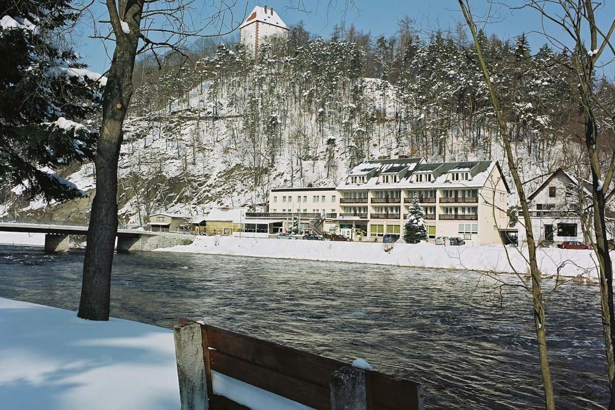 Hotel Am Schlossberg 지겐루크 외부 사진